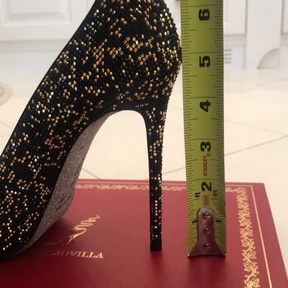 Rene Caovilla
Crystal Embellished Stiletto Pump 39 - Picture 5 of 8